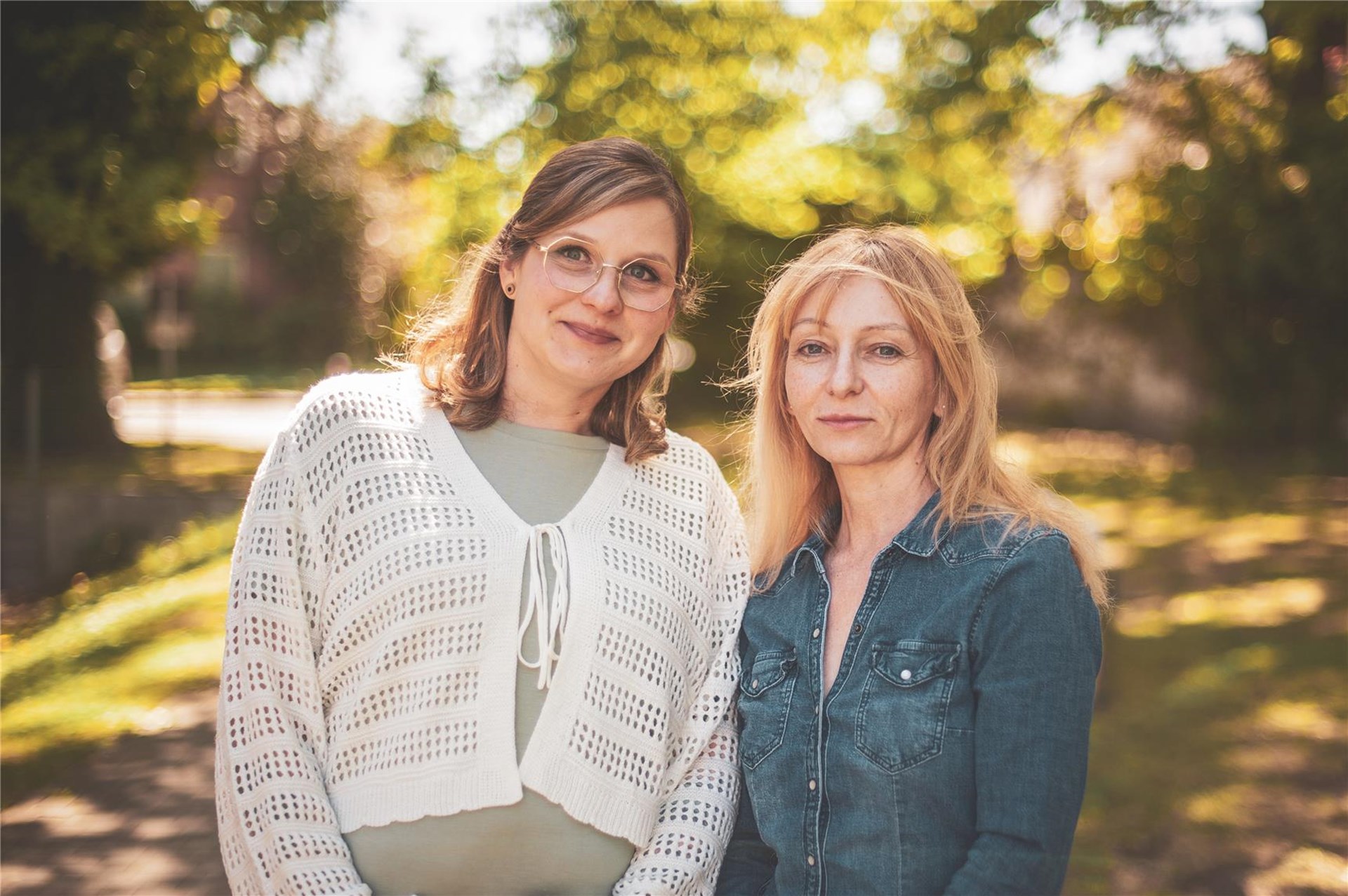 Mona Bendel, links, mit Melanie Spitler. Auf dem Bild fehlt die dritte Dame im neuen Führungstrio, Johanna Wloch.
